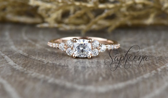 Simple vintage shop wedding ring