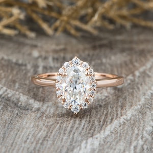 Oval Cut Moissanite Engagement Ring, NEO Oval Cut Moissanite Halo Set Wedding Ring, Unique Vintage Moissanite Gold 14k/18k Bridal Ring