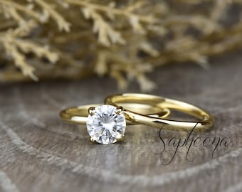 1.0 Ct Round Cut Solitaire Engagement Ring Set, Plain Gold Band, Moissanite or Lab Diamond, Minimalist Solid Gold Wedding Ring Set