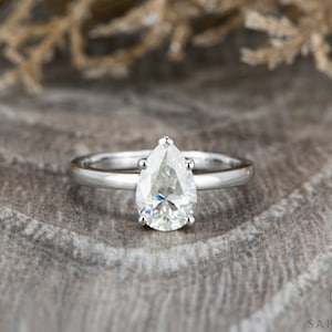 Pear Cut Engagement Ring, Moissanite Pear Cut Bridal Ring, IGI Lab Diamond Pear Solitaire, Proposal Gold Ring, Simple Tear Drop Wedding Ring