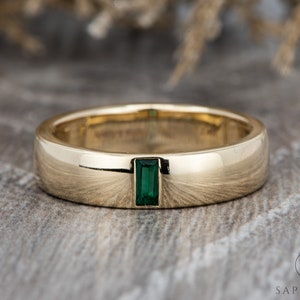 5.5mm Mens Green Emerald Wedding Band | Baguette Cut Green Emerald Band | Solid Gold Mens Ring | Mens Baguette Cut Green Emerald Ring