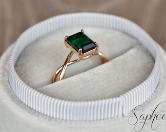 Green Emerald Engagement Ring in 14k Rose Gold, 8x6mm Emerald Cut, May Birthstone Ring,Wedding Bridal,Solitaire Split Shank Ring by Sapheena