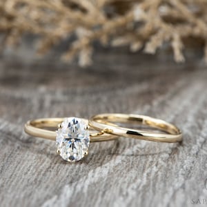 1.5 Ct Oval Moissanite Solitaire Bridal Set, Minimalist Oval Cut Solitaire Ring, Diamond Oval Ring Band Set, Moissanite Bridal Gold Rings