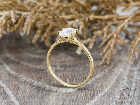 Oval Cut Moissanite Solitaire Engagement Ring Moissanite