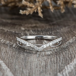 Solid Gold Diamond Band, Infinity Twist Wedding Ring, Unique V-Shaped Stacking Band, Curved Bridal Ring, Dainty Crossover Anniversary Gift