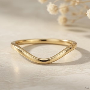 Curved Gold Band, Minimalist Plain Curved Wedding Band, Curved Platinum Band, Curved White Gold Band, Rose Gold Band, Yellow Gold Band