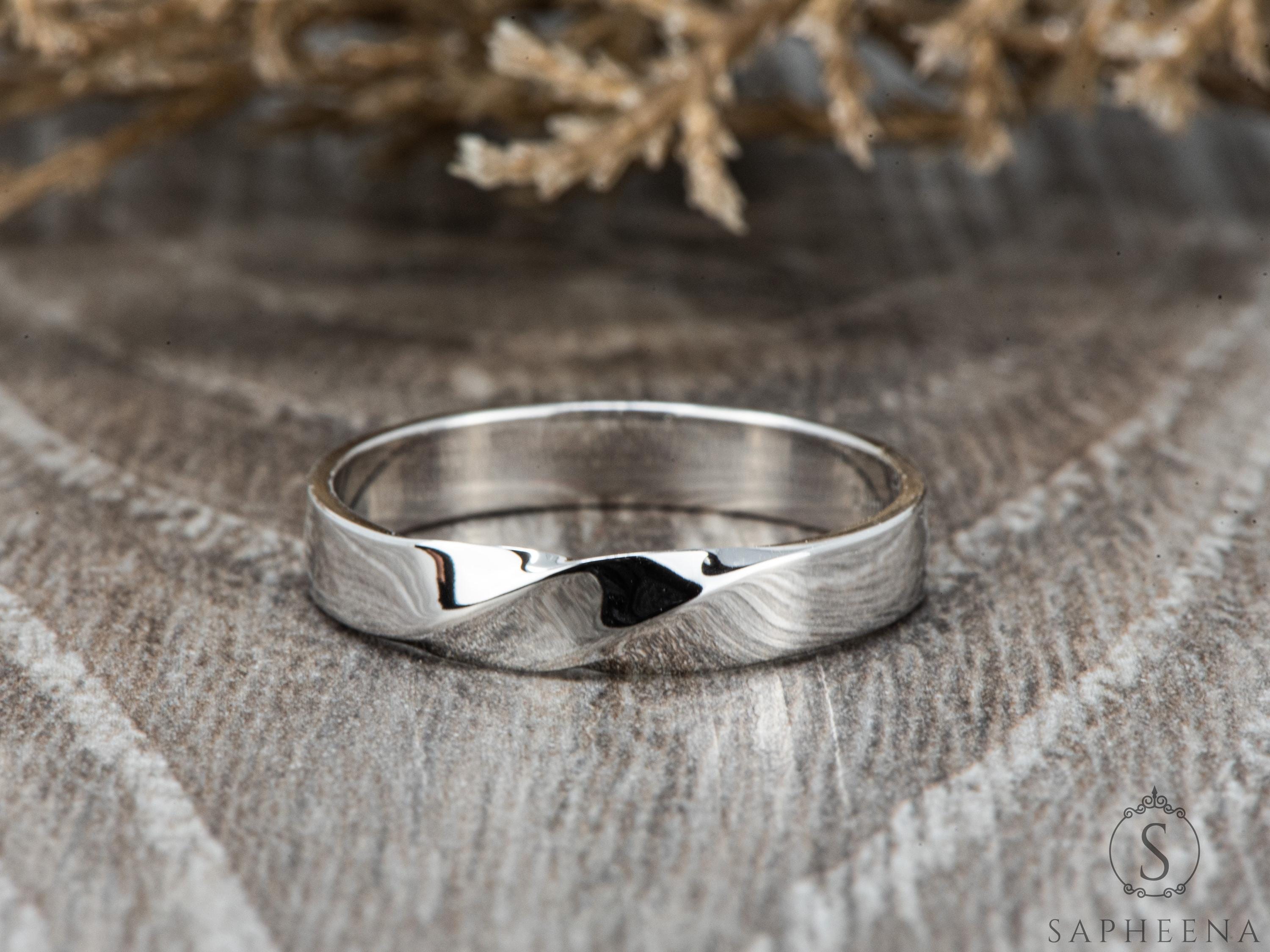 Mobius Twist Ring - Etsy