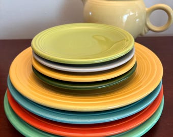 Platos de pan estilo fiesta vintage de los años 50 / Amarillo / Gris / Verde oscuro / Chartreuse