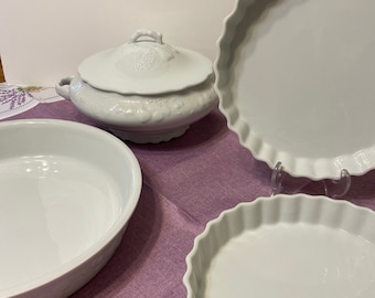 フィリップ・デシュリエのリモージュ食器セット – ブドウのレリーフを