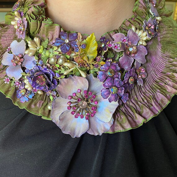 Vintage Floral Bib Necklace/