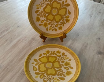 Assiette plate « Demoiselle » jaune mod Royal China/Assiettes vintage/Lot de 2 assiettes/Remplacement