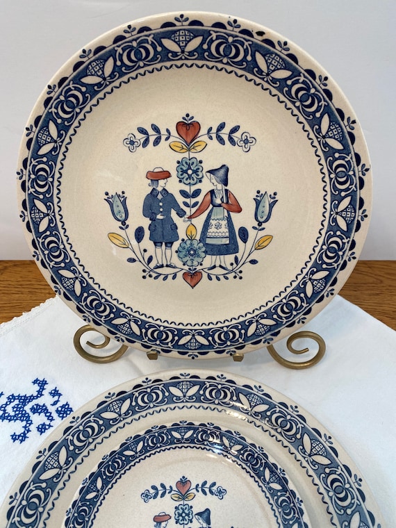 Vintage Johnson Brothers Dishes /hearts &flowers Pattern