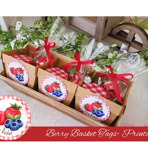 Berry FRUIT basket TAGS- Printable BERRY fruit basket labels- Round tags 2 inches- dIGITAL files- Garden birthday, farm birthday party decor