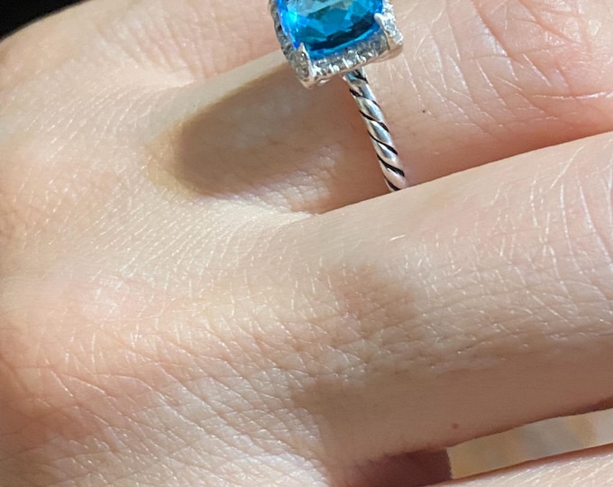 Previously USED David Yurman Chatelaine Blue Topaz and Diamond Ring 8mm Size 7.5