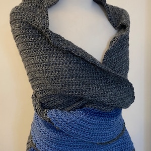 Outlander Shawl, Outlander Fan Gift, Triangle Oversized Shawl, Gift for Mom girlfriend , Made to order , Outlander TV show Shawl, best gift