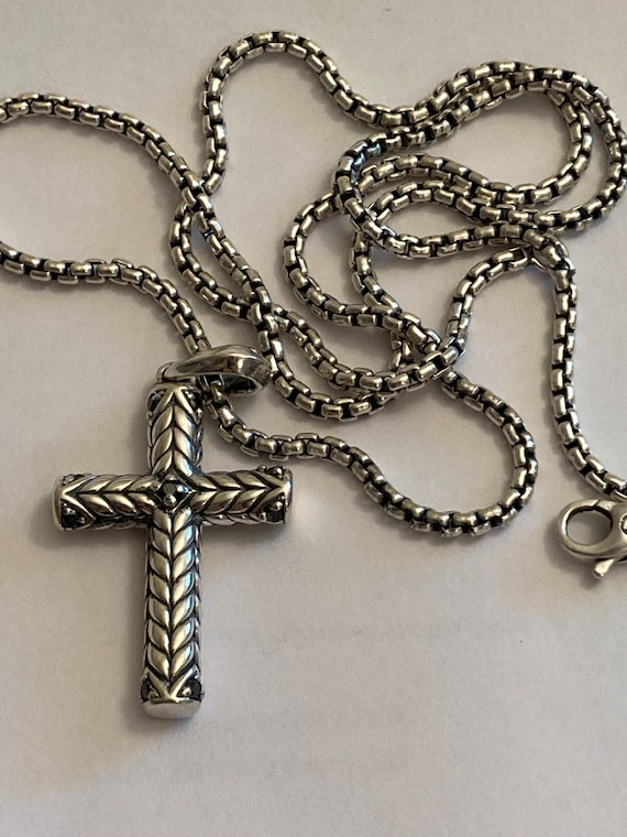 PREVIOUSLY USED David Yurman SCULPTED cross & Black Diamonds