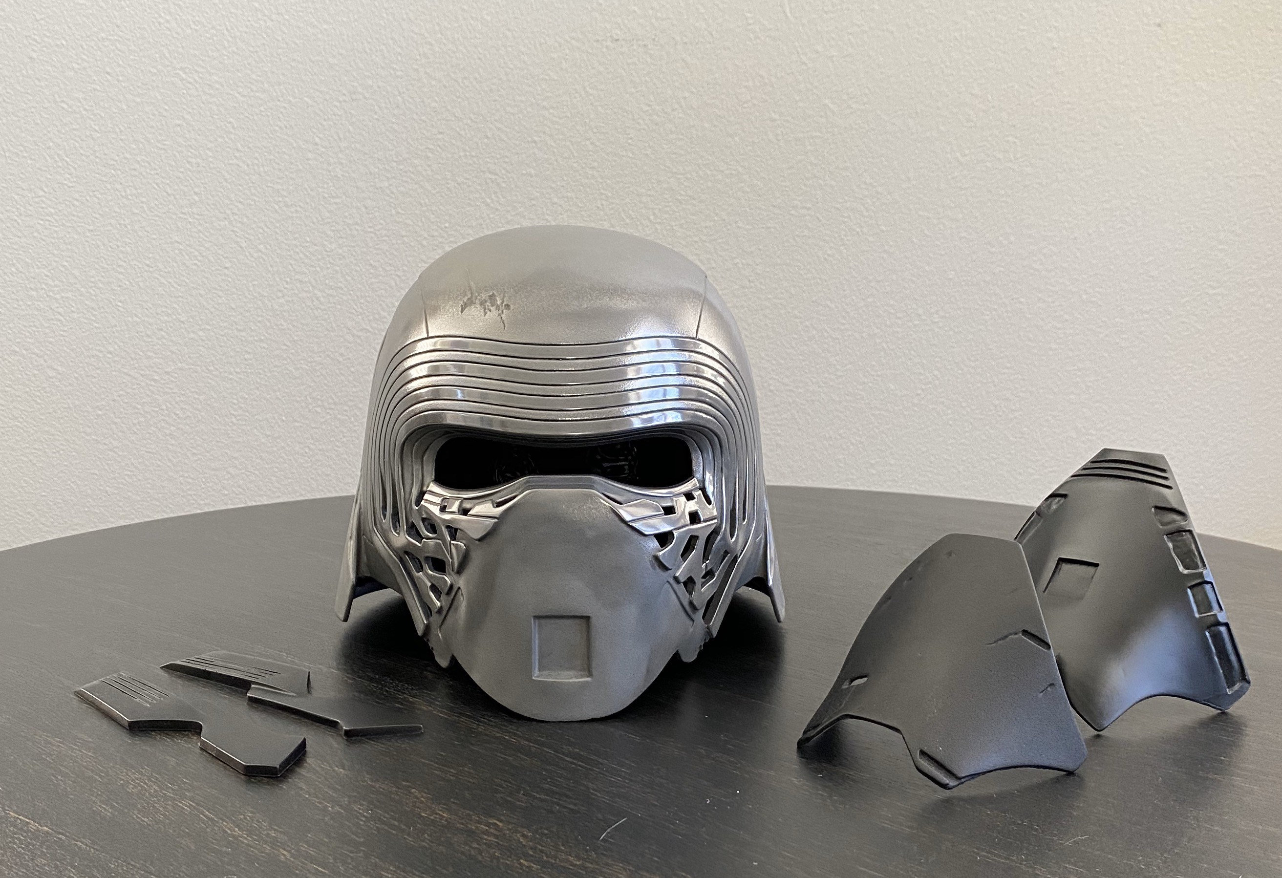 Hasbro kylo hotsell ren helmet