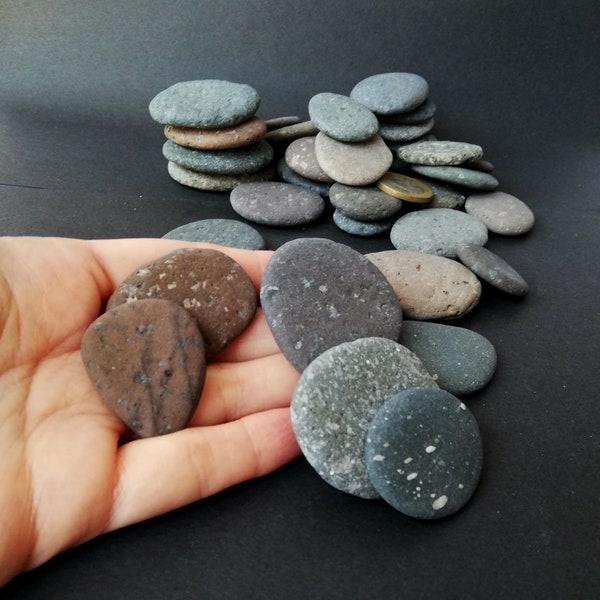 Flat beach rocks bulk, Lot 10-40 pieces, 3/4''-1 3/4'' Black Grey Stones