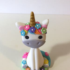 Topper de pastel de unicornio, topper de pastel de fondant, topper de pastel de cumpleaños, topper de cupcake, decoración de pasteles, suministros para pasteles, fondant de unicornio arco iris imagen 2