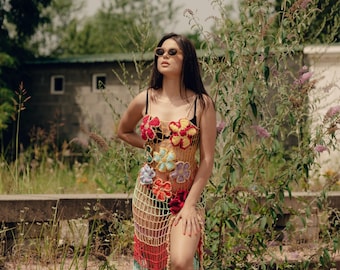 Vestido longo de crochê boho – saída de praia de malha feita à mão, roupa para festivais, vestido de verão com flores coloridas, roupa hippie