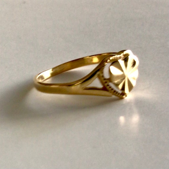 Heart Ring 14 Karat Yellow Gold - image 4