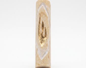 Custodia per Mezuzah in pietra di Gerusalemme con finitura dorata: Judaica moderna fatta a mano, beige.