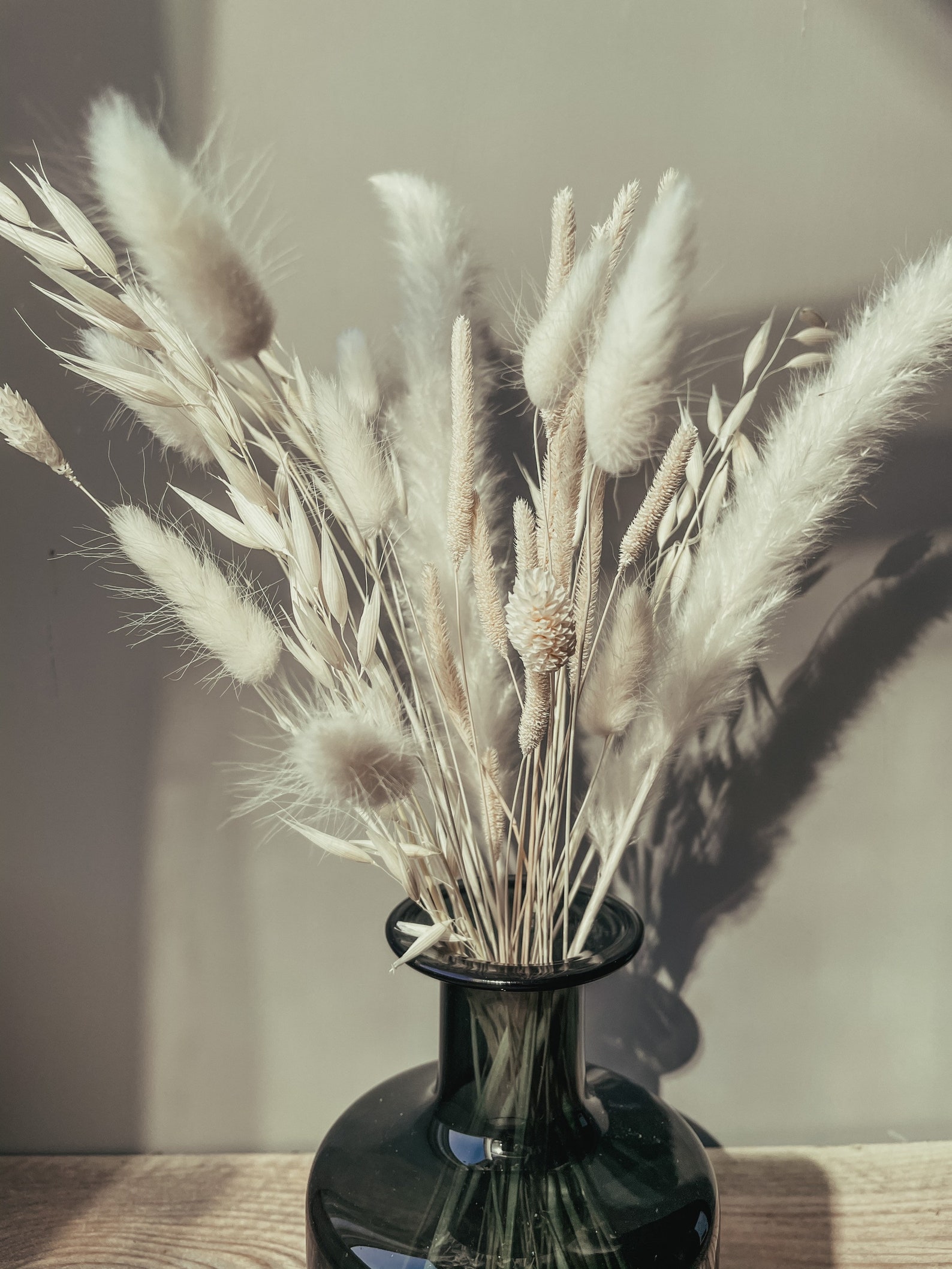DRIED FLOWERS and Black Vase. Home Decor //dried Flowers Etsy UK