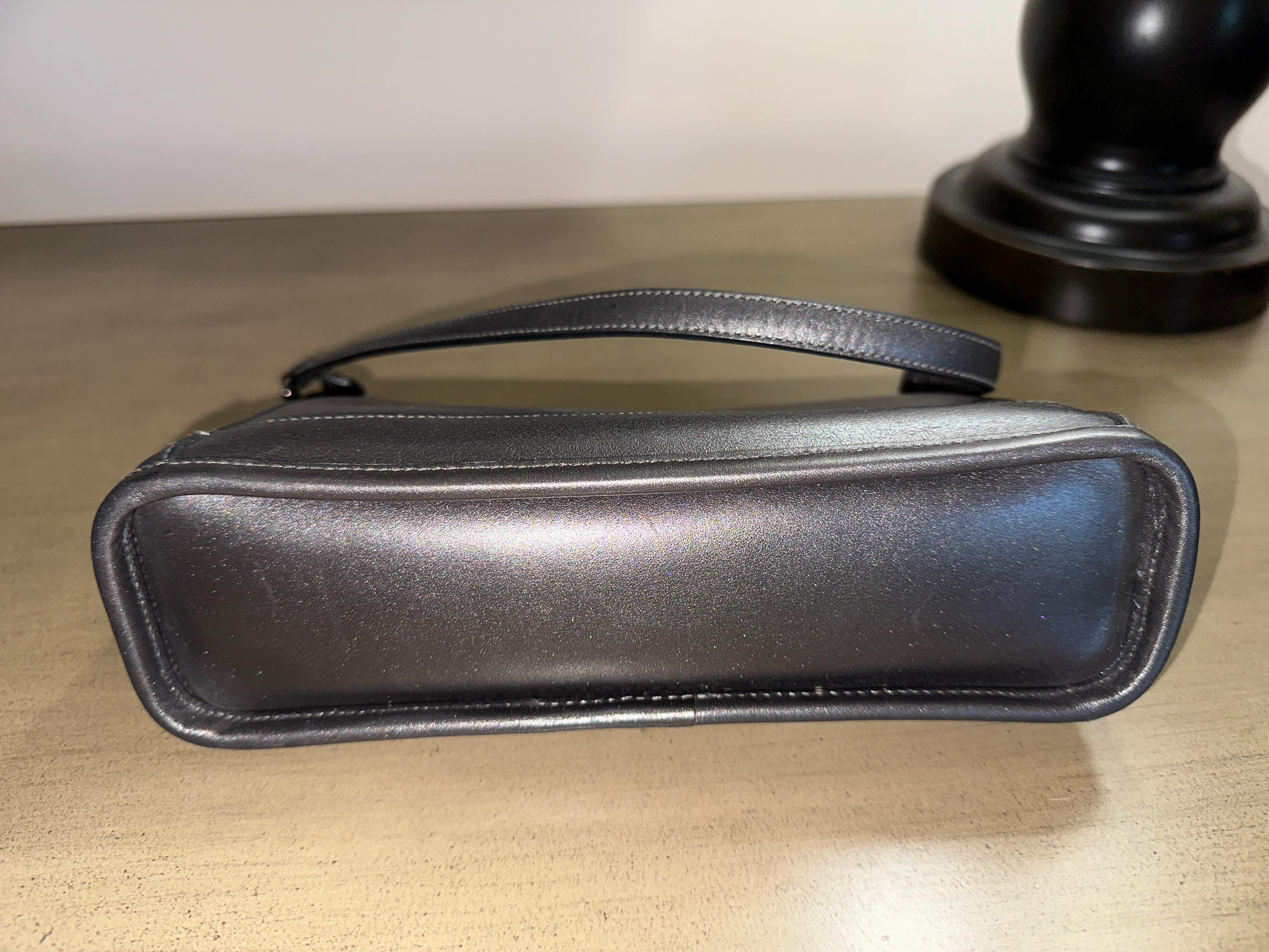 ヴィンテージ COACH パールライズド ブリーカー ナッパレザー デミ 