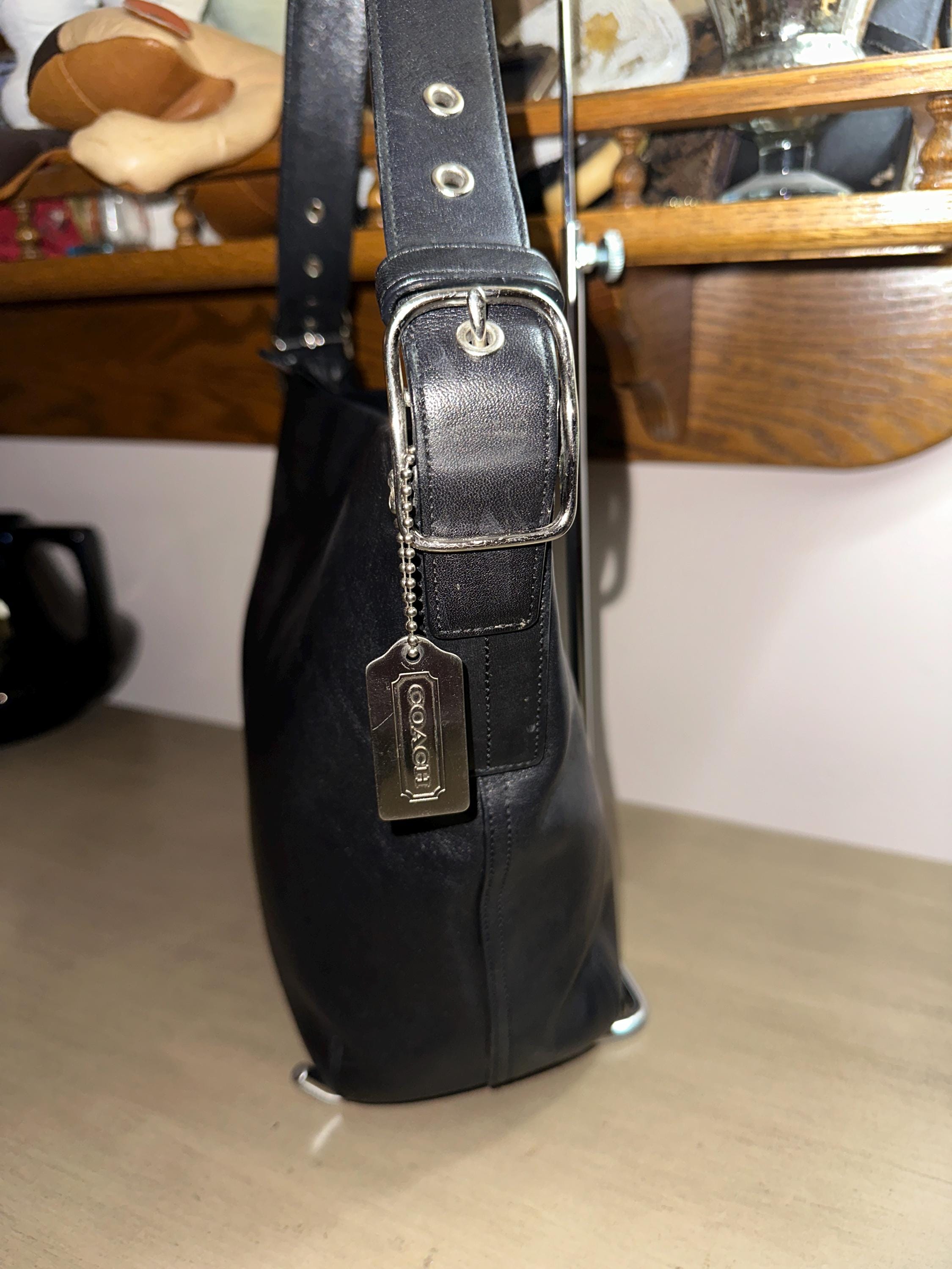 Vintage Y2K COACH Small Duffle Sac Black Leather Shoulder Bag