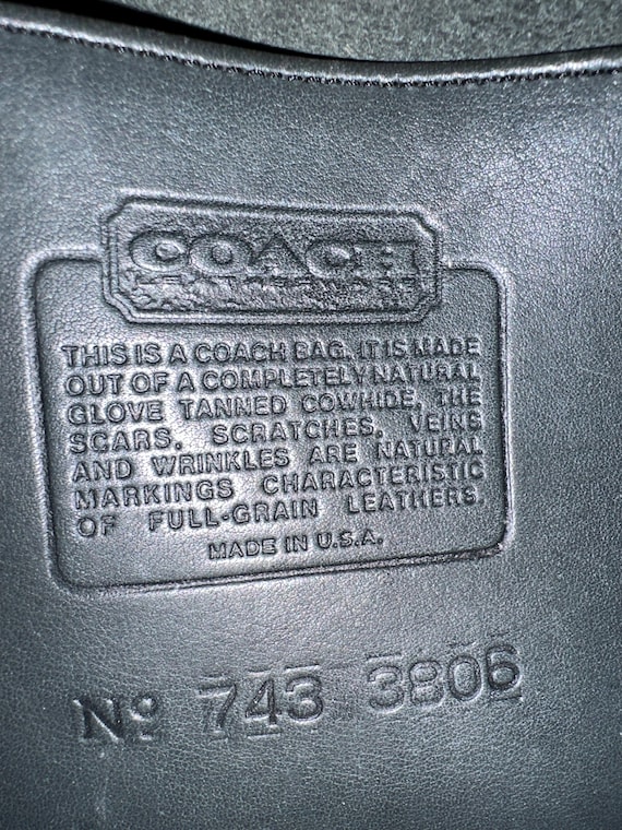 Vintage COACH Classic Basic Bag Black leather zip… - image 4