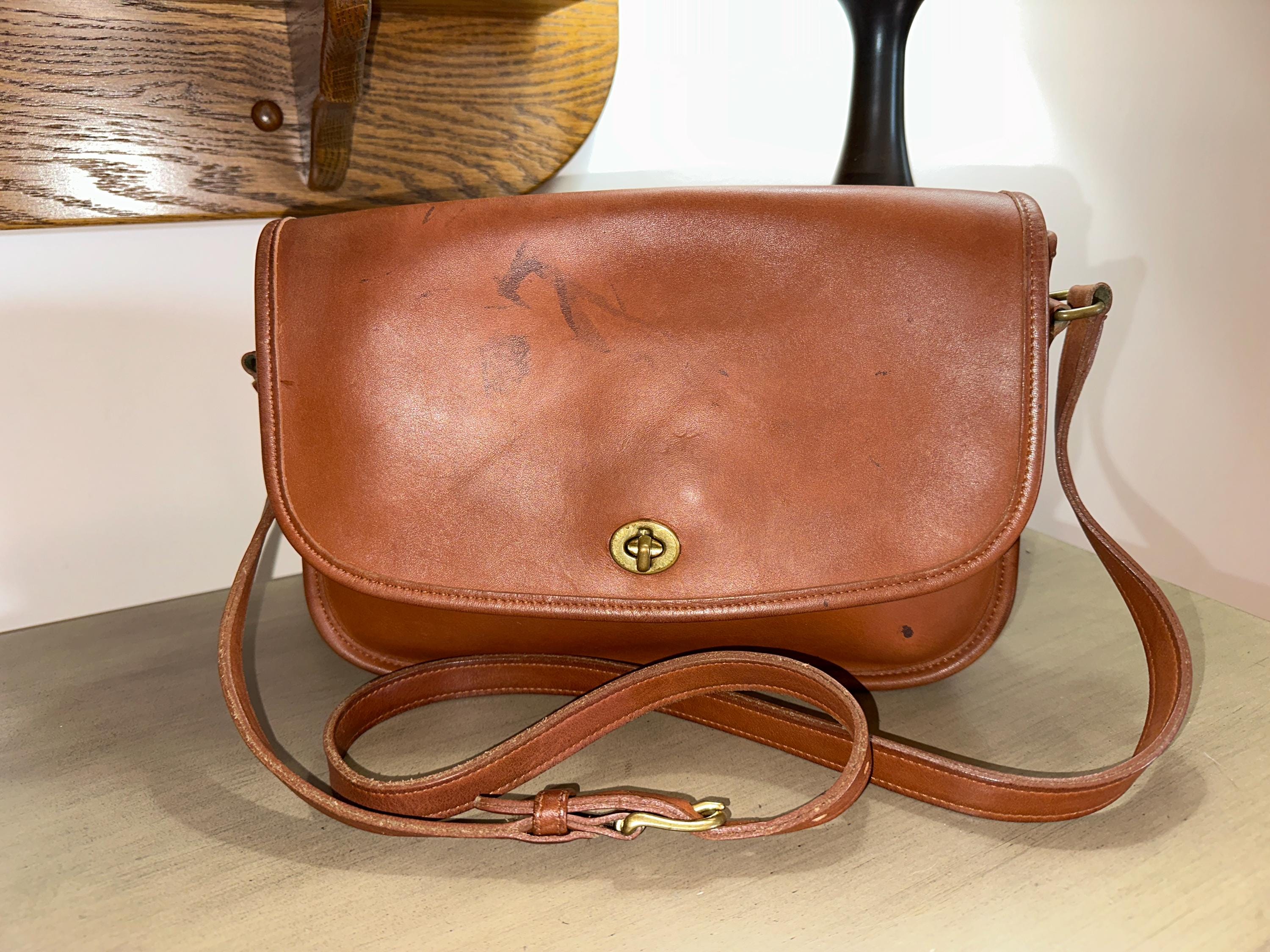 Vintage COACH City Bag British Tan Leather Shoulder Bag Purse 9790 