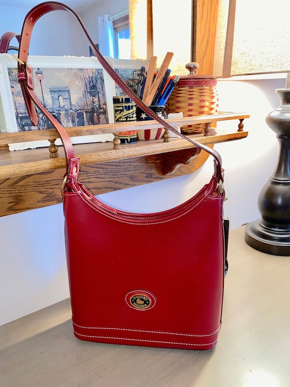 Vintage DOONEY & BOURKE Smooth Red Leather Hobo Shoulder Bag 