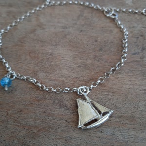Sailboat bracelet, Boat bracelet, Charm bracelet, Nautical jewellery, Sailboat, Boat, Nautical, Beach jewellery, Holiday jewellery, Seaside