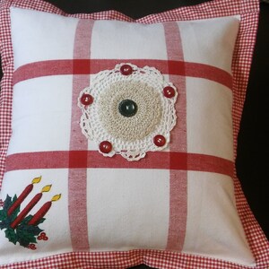 Vint NAPKIN HOLIDAY Pillow  Repurposed 1960s Cotton Napkin & Doilies,Upcycled Holiday Pillow,Seasonal Pillows,Stuffed Linens OOAK
