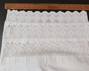 Set of 3 PILLOWCASES w/ COCHETED EDGING  17x34,Vintage Cotton Pillowcases,Bed Linens,Vintage Home,White Pillowcases