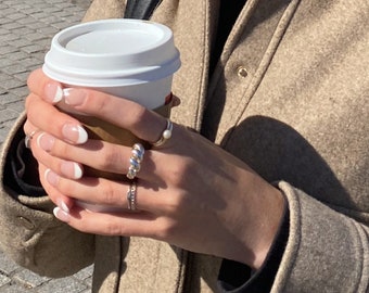 CROISSANT ∙ 925 Sterling Silver Ribbon Ring ∙ Candy Ring ∙ Twisted Gold Ring ∙ Unique Solid Silver Signet ∙ Adjustable Ring Creation Megane