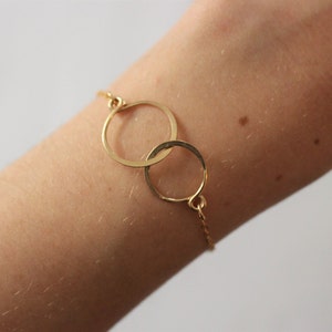 2 circles 14K gold filled bracelet Mother daughter Infinity Eternity Jewel Gift for women Simple pendant Friendship bracelet image 1