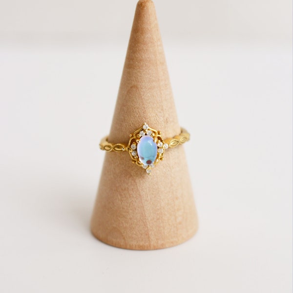 18k Moonstone Ring in 925 Sterling Silver Vintage Princess Adjustable Ring ∙ NO Metal ∙ Bridesmaid Gift Gems Resistant Quality