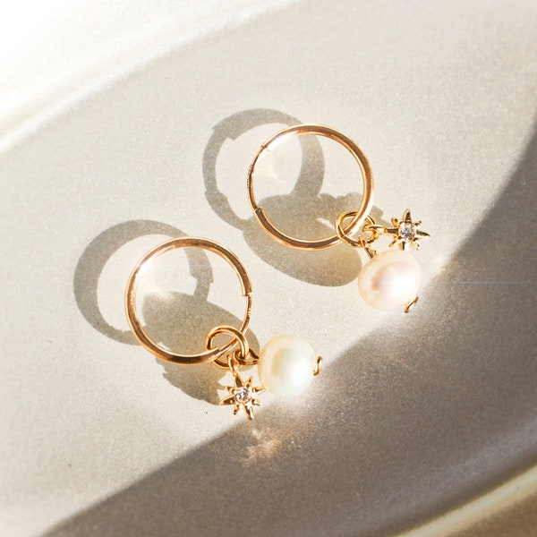 ELISA - Boucles d'oreilles en or rempli 14k | hoop huggies | Anneaux d'or minimaliste pendante perle et étoile | 1 paire | Hypoallergénique