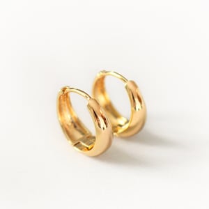 18 karat Gold Vermeil Hoops Earrings ∙ Huggies Gold Hoop ∙ 18mm Outside ∙ Valentine gift for her ∙ Hypoallergenic ∙ WATERPROOF