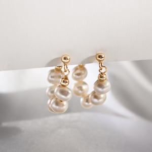 MOMI 925 Sterling Silver Front Back Pearl Earrings Irregular Pearl Hoop Watersafe Statement Earrings Dangle Pearl Earrings image 3