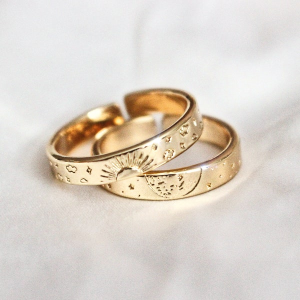 SILVER OR GOLD Sun and Moon Couple Rings ∙ 18K Gold Copper ∙ Adjustable Set of 2 Band Rings ∙ Engraved Stars ∙ Matching Rings