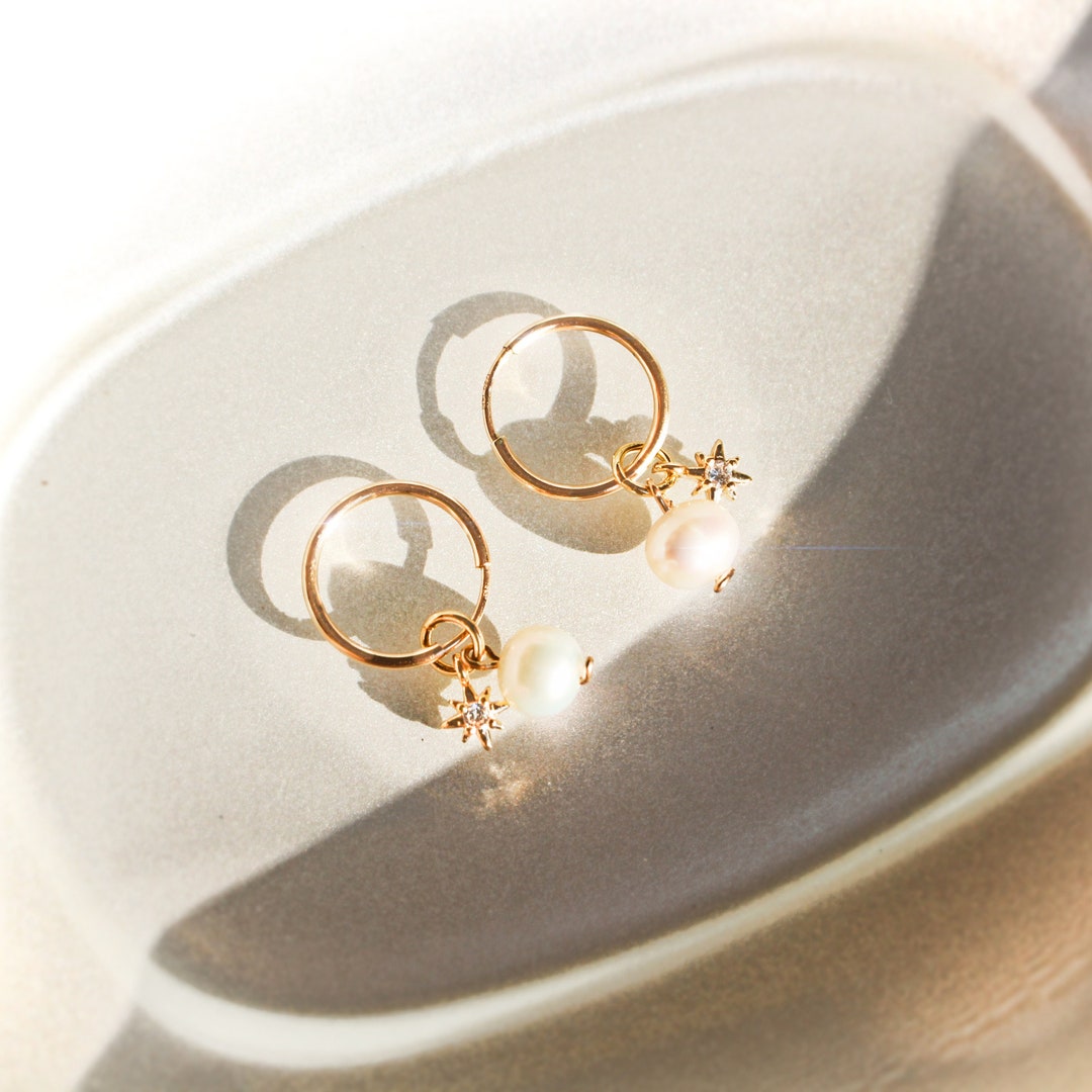 Orecchini Huggie Hoops Uomo 14k Placcati Oro Giallo - Con Zirconi