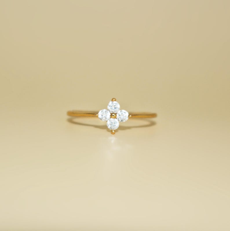 Flower Diamond Ring in Sterling Silver · 18k Gold Ring · Solitaire Ring · Minimalist Dainty Everyday Ring For Women · Floral Jewelry sc 925 18k Gold plated