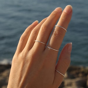 1x Dainty Hammered Ring in 925 Sterling Silver ∙ Fine Stackable Rings ∙ 100% silver ∙ Waterproof ∙ Sparkling Ring ∙ Thin Band Ring