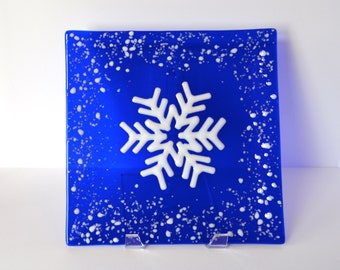 Winter fused glass platter, Christmas fused glass platter, Snowflake plate, Christmas snowflake plate