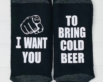 If you can read this, bring me a glass of wine OR I want you to bring cold beer, Beer Socks, Men or Ladies Socks, Beer Father Day funny gift