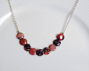 Collier de perles Rhodonite rose de pièce de monnaie