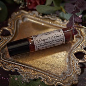 Dragon's Blood Crystal Infused Perfume Oil Roll On | Protection Oil | Strengthen Spells | Red Garnet Crystal Ritual Oil | Anointing Oil zdjęcie 1