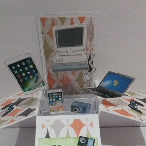 Gadget pop up box card